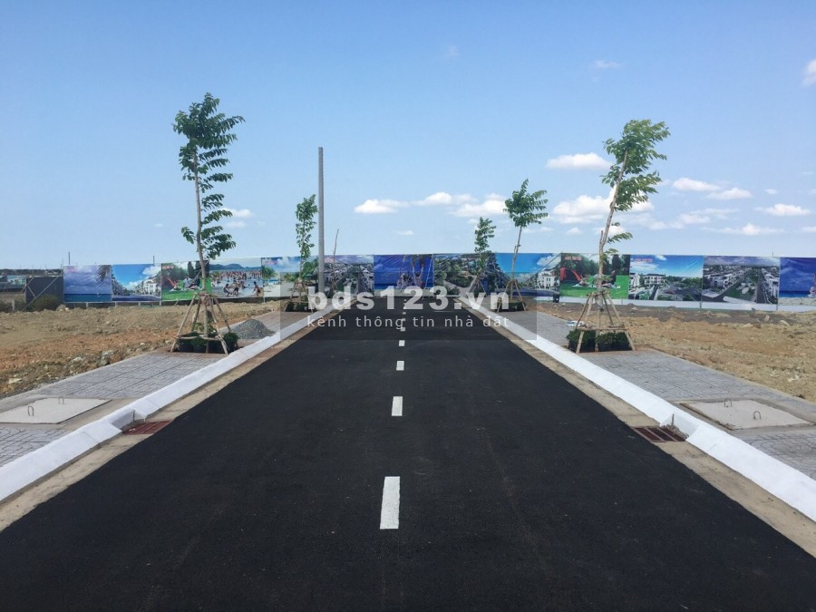 Bán miếng đất ngay trung tâm hanh chính Bàu Bàng, dt 200m2, giá 500 triệu