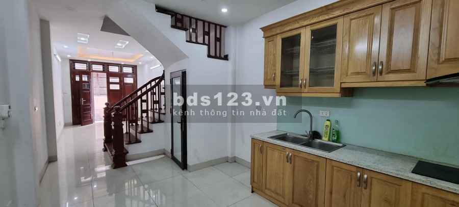 Bán nhà riêng Phố Nguyễn Văn Cừ Long Biên,nhà 5 tầng diện 40m2.