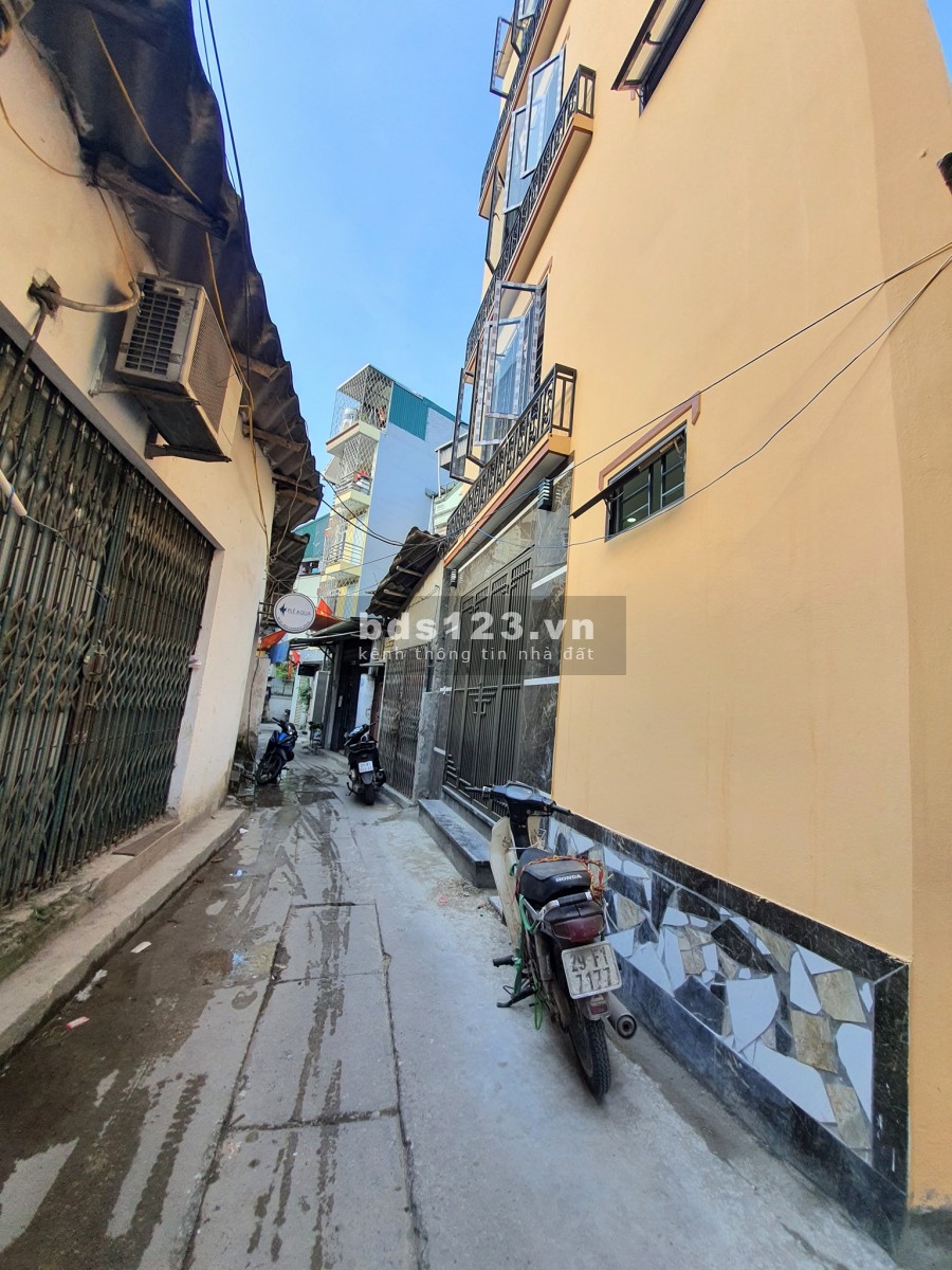 3.5 tỷ nhà 5 Tầng Minh Khai, Kinh doanh, Mặt ngõ thông, 50m ô tô tránh, hiếm đẹp