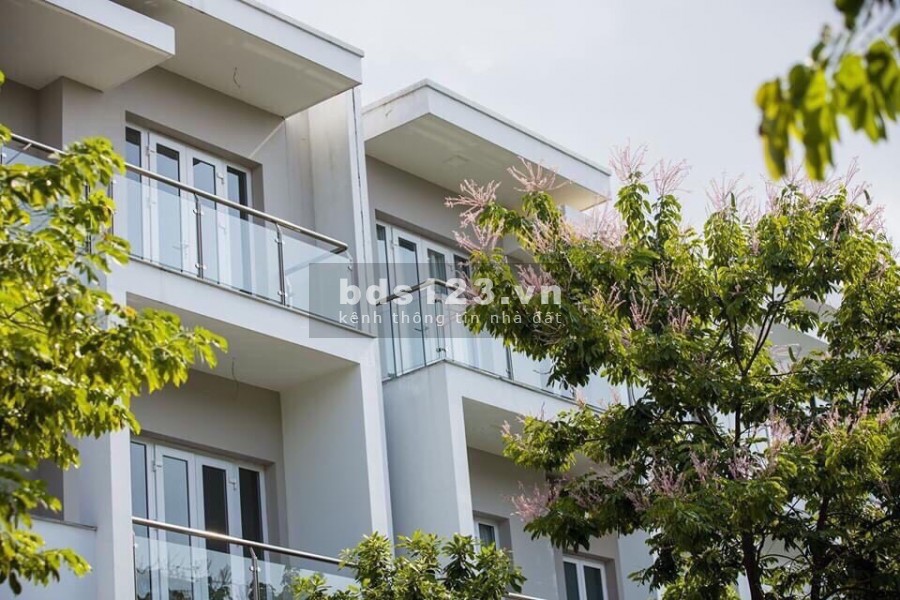 Bán nhanh căn biệt thự K1 giá chỉ 120tr/m2, khu đô thị Ciputra Tây Hồ, hoàn thiện 3.5 tầng ở ngay