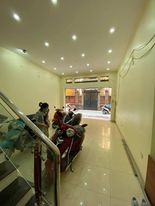 Bán Nhà Nguyễn Chí Thanh Đống Đa 50m 5 Tầng Mt 5m Ô tô Tránh, Kinh Doanh.Giá 7.9 tỷ.