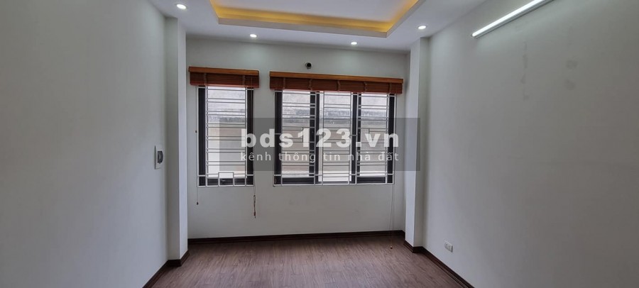Bán nhà riêng Phố Nguyễn Văn Cừ Long Biên,nhà 5 tầng diện 40m2.