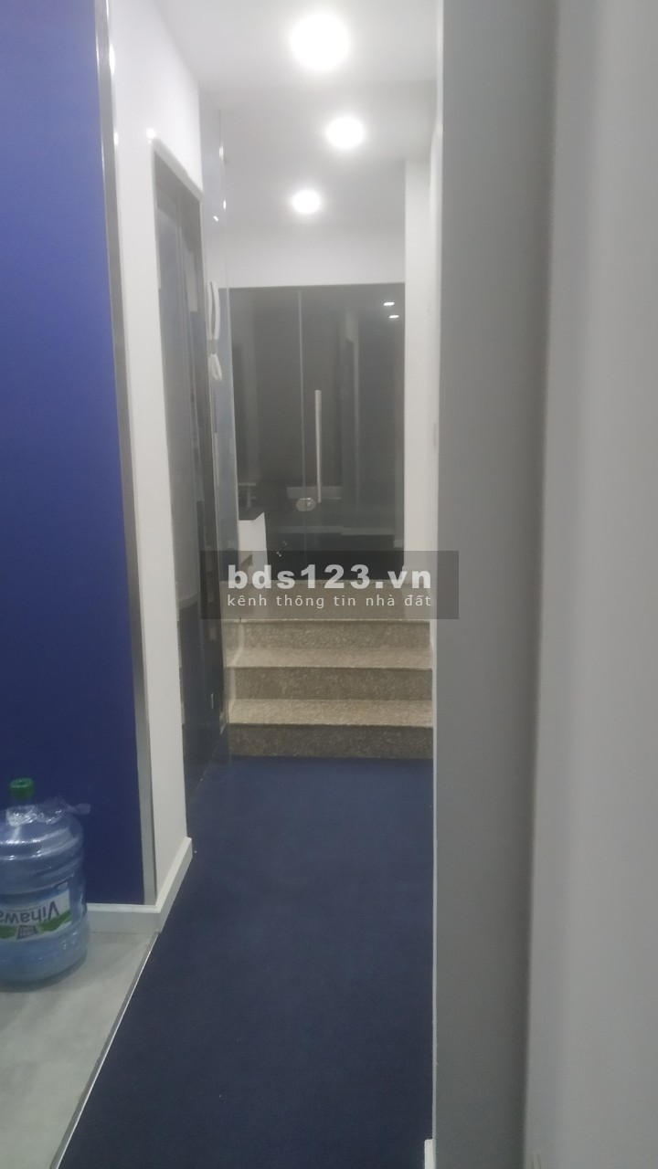 Nhà cho thuê nguyên căn hướng ĐN, 3.7x17m, hầm+lửng+3 lầu= 350m2 sàn, có thang máy 350kg, 8 phòng 8WC