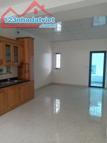 Bán nhà Dịch Vọng Hậu Cầu Giấy, nhà mới thang máy, ô tô tránh, giá 7.5 tỷ