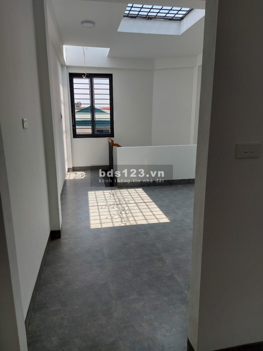 Bán nhà tổ 6 Gia Quất, dt 35m2, 4 tầng, gần cc Hà Nội Homeland, nhà xây tâm huyết