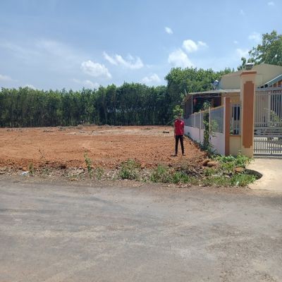 Bán vài lô đất ngay khu công nghiêp becamex, đất thổ cư sổ hồng riêng, mặt tiền đường lớn