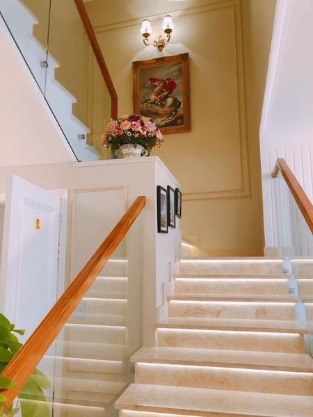 Bán nhà mặt tiền Đường Cửu Long Phường 2 quận Tân Bình. (4.5x25m) giá chỉ 21 tỷ