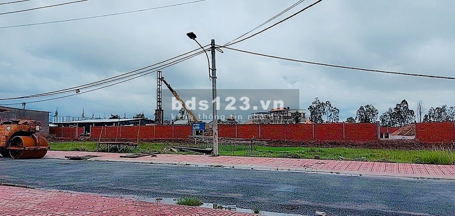 Bán gấp đất nền đối diện chợ liền kề trường học