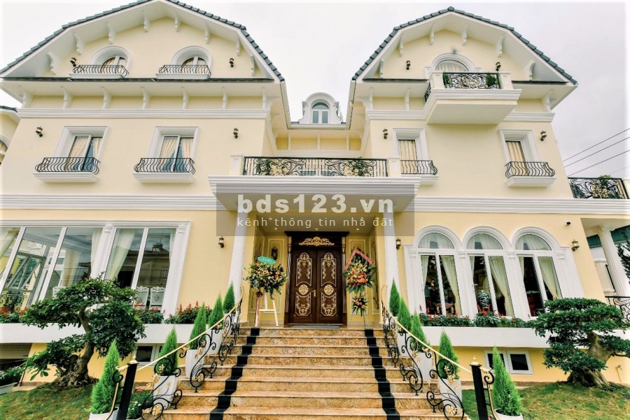 Khẩn tìm chủ Đôi biệt thự bất khiêm 1609m2 2 mặt tiền trong tim Đà Lạt giá Cô Vi D