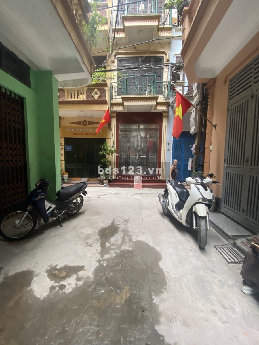 Cực Hiếm, nhà phân lô Mạc Thái Tổ TT quận Cầu Giấy, oto đỗ, dân trí cao,48m2x4T,MT 3.8m2. Giá chỉ 6.95 tỷ