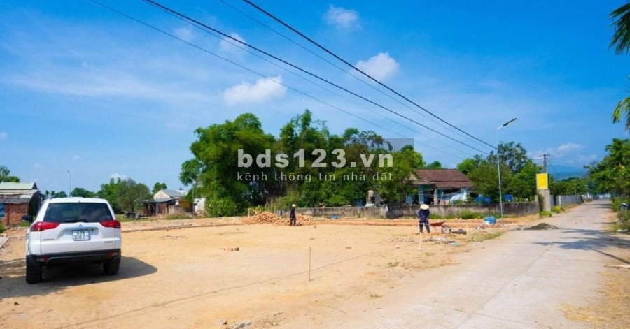 Bán đất trả nợ Ngân Hàng 175m2 đất ở chính chủ QL14B giáp ranh Đà Nẵng