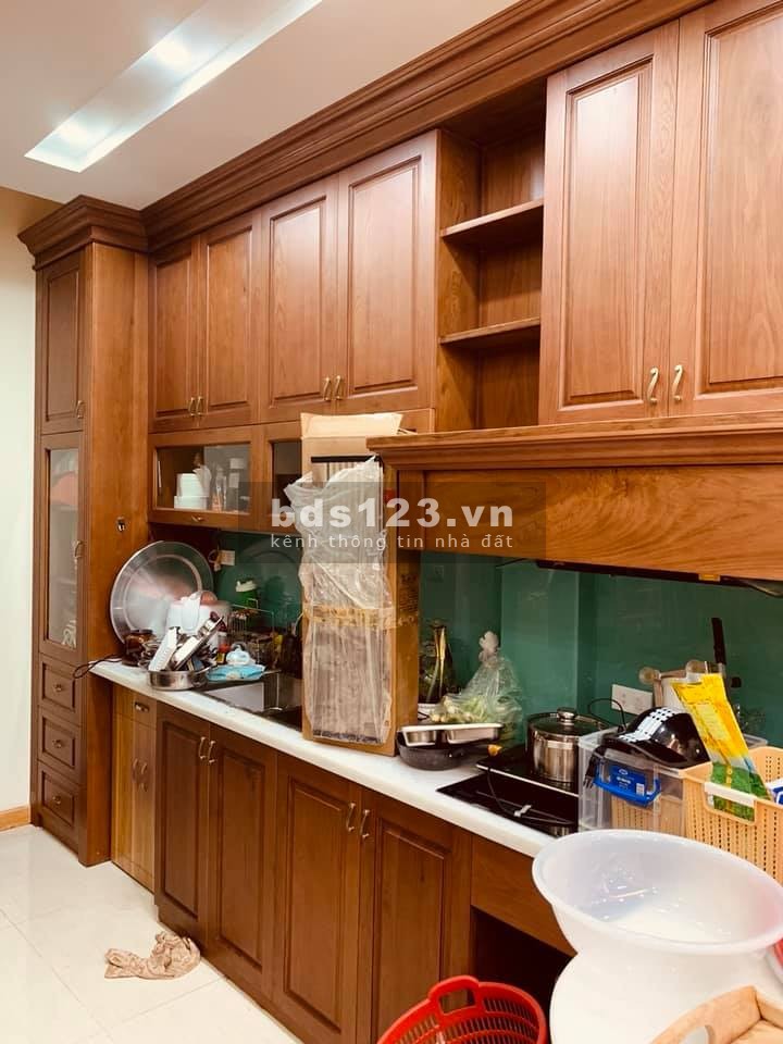 Bán nhà Trần Thái Tông, Cầu Giấy, ngõ rộng, Nhà đẹp,oto qua cửa, KD 42m2