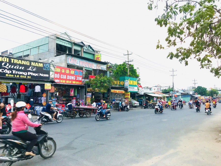 Bán nhà 1 trệt 2 lầu ngay ngã tư Chiêu Liêu Dĩ An