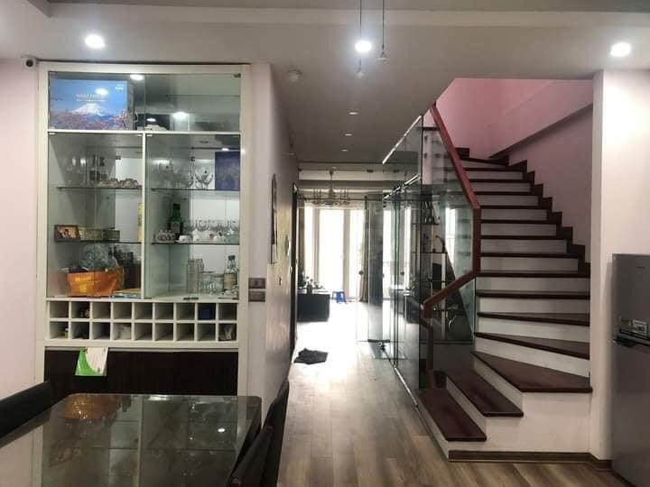Nhà Ngọc Thuỵ 40mx6t mt4,5m, lô góc, Ô Tô, kinh doanh, nhỉnh 3tỷ