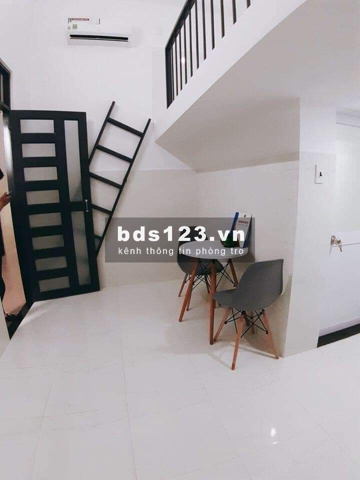 Phòng có gác cao 1m7 máy lạnh an ninh Gò Vấp