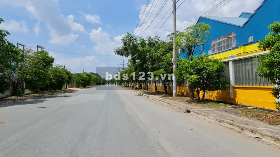 cho thuê xưởng 2500m2 giá 110tr/tháng trong kcn gần Tân Đô thuộc Huyện Đức Hòa, Long An