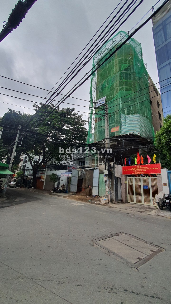 Cho thuê toàn nhà văn phòng mặt tiền đường dt 2000m2, sàn 2 hầm 8 tầng cao