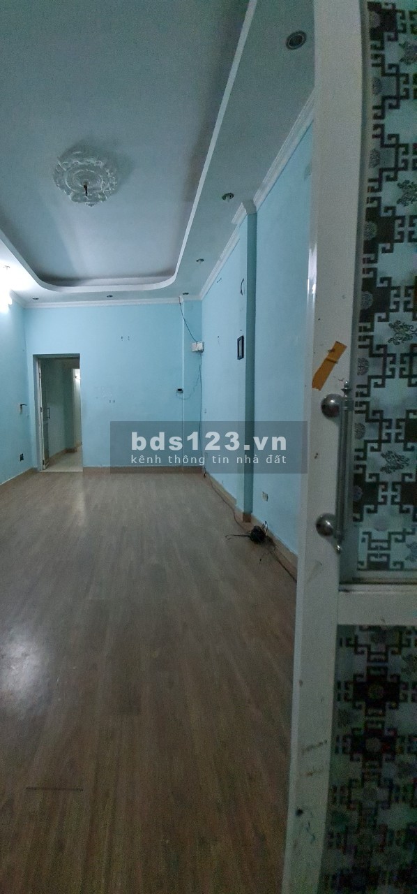 Cho thuê nhà Phố Chợ Khâm Thiên 70m2*3T,3PN , dân trí cao ,kinh doanh online Ngõ 3 gác