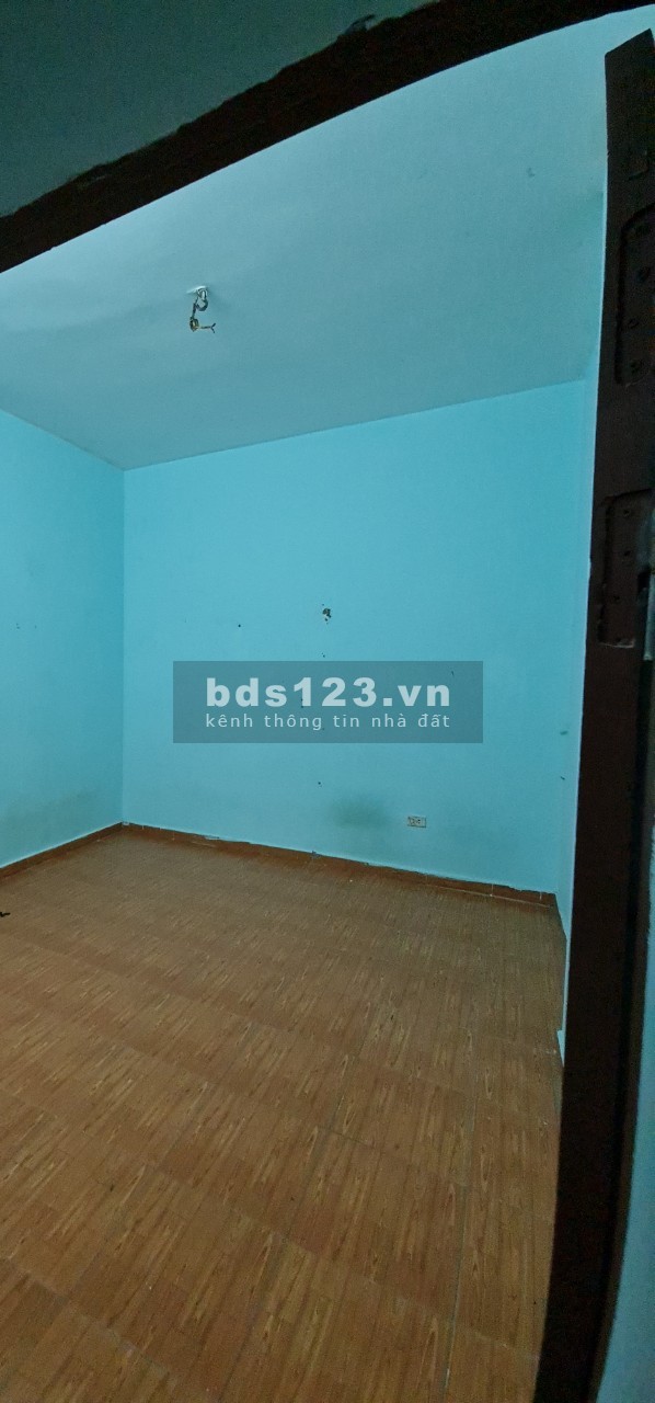 Cho thuê nhà Phố Chợ Khâm Thiên 70m2*3T,3PN , dân trí cao ,kinh doanh online Ngõ 3 gác