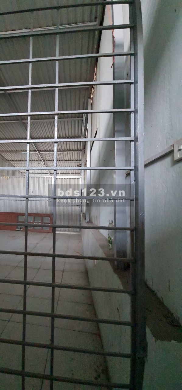 Cho thuê nhà Phố Chợ Khâm Thiên 70m2*3T,3PN , dân trí cao ,kinh doanh online Ngõ 3 gác