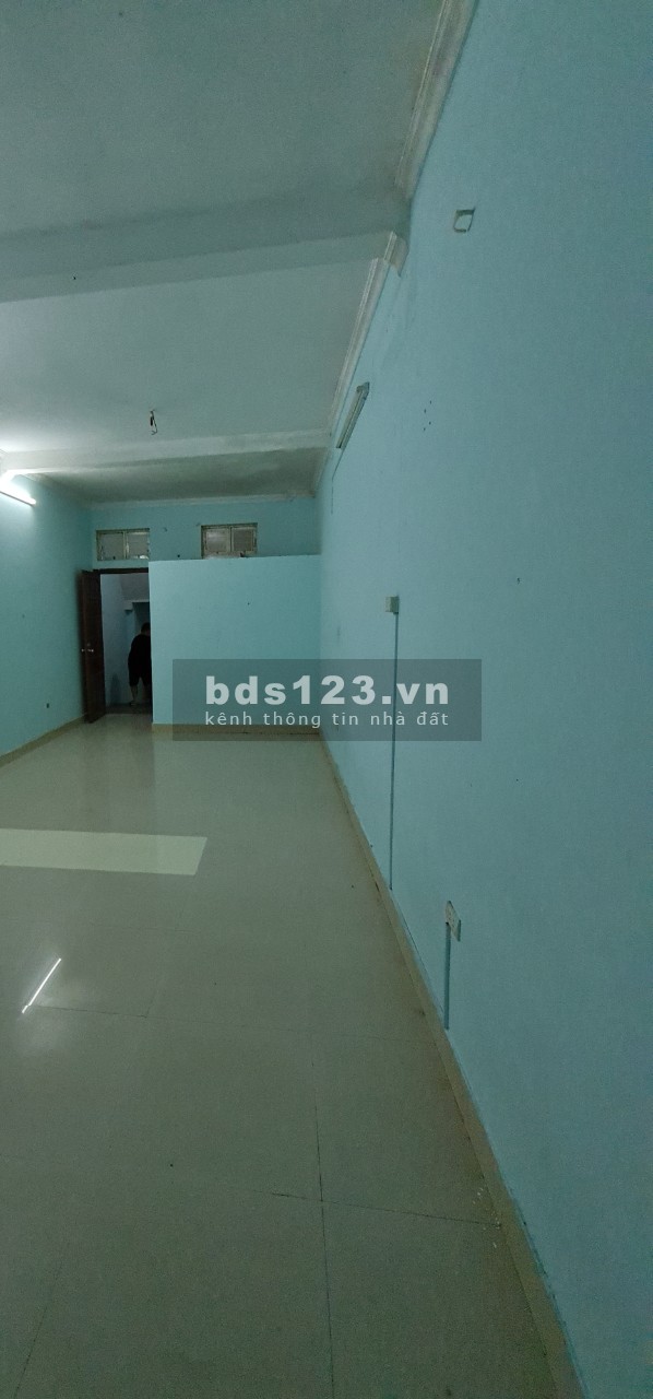 Cho thuê nhà Phố Chợ Khâm Thiên 70m2*3T,3PN , dân trí cao ,kinh doanh online Ngõ 3 gác