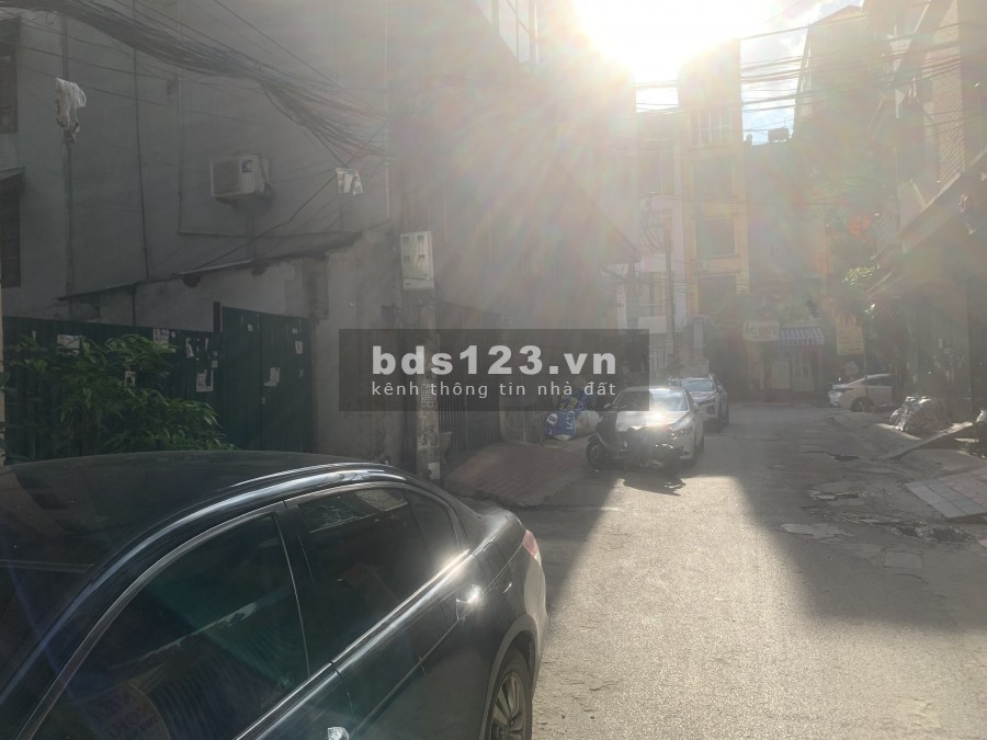 Đất đẹp phân lô Hoàng Quốc Việt 70m2, MT 5m, Giá 7 Tỷ x