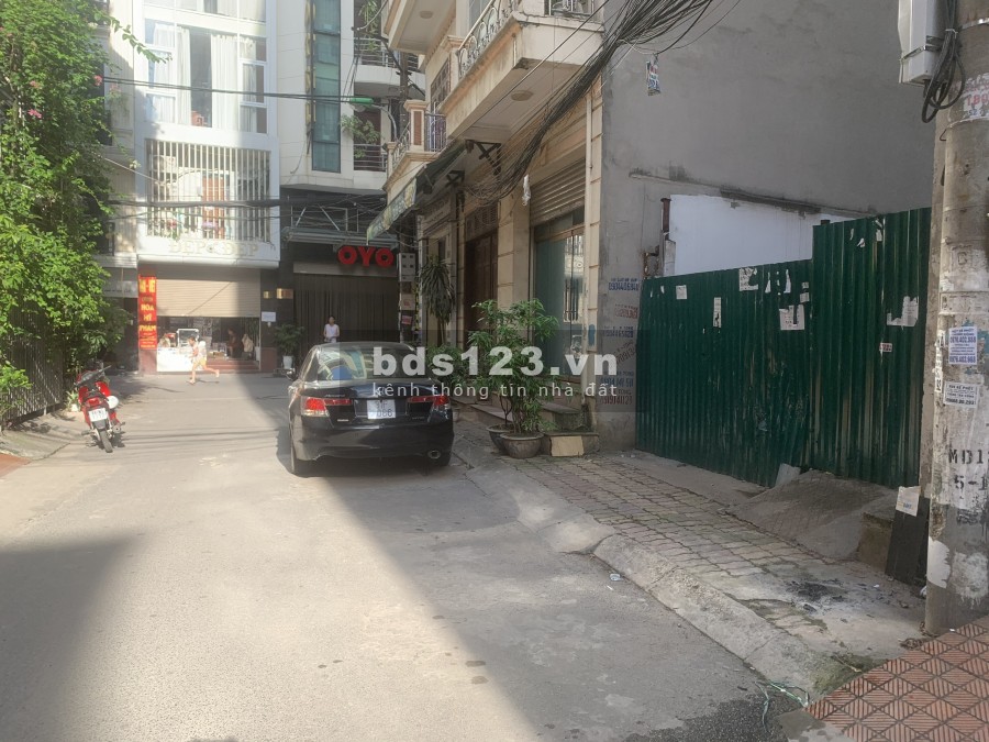 Đất đẹp phân lô Hoàng Quốc Việt 70m2, MT 5m, Giá 7 Tỷ x