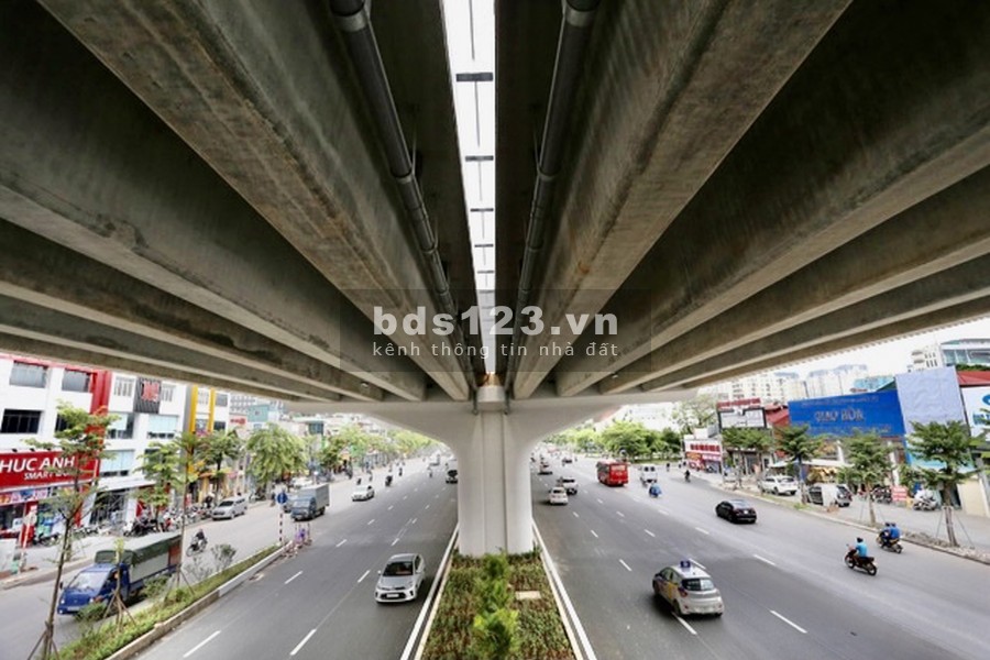 Đất đẹp phân lô Hoàng Quốc Việt 70m2, MT 5m, Giá 7 Tỷ x