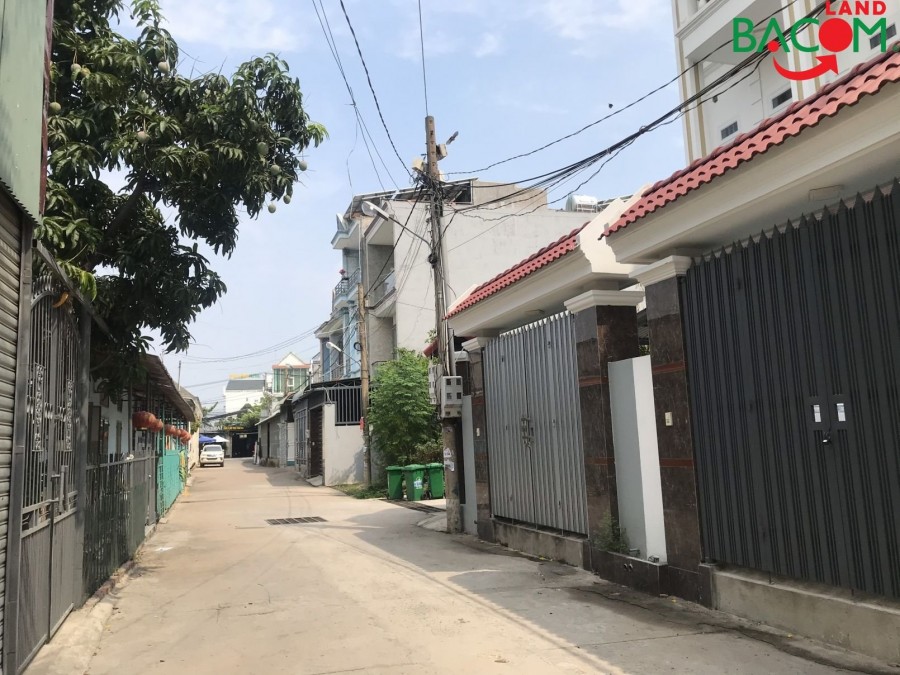 Bán nhà 1 trệt 2 lầu ngay khu đại học Mở, phường Long Bình Tân, cách QL51 chỉ 50m