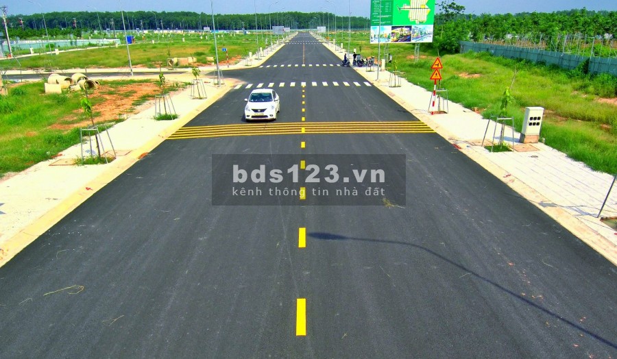 Bán gấp lô đất Bình Mỹ Tân Uyên, MT Dt742, kề khu Visip II, Visip III
