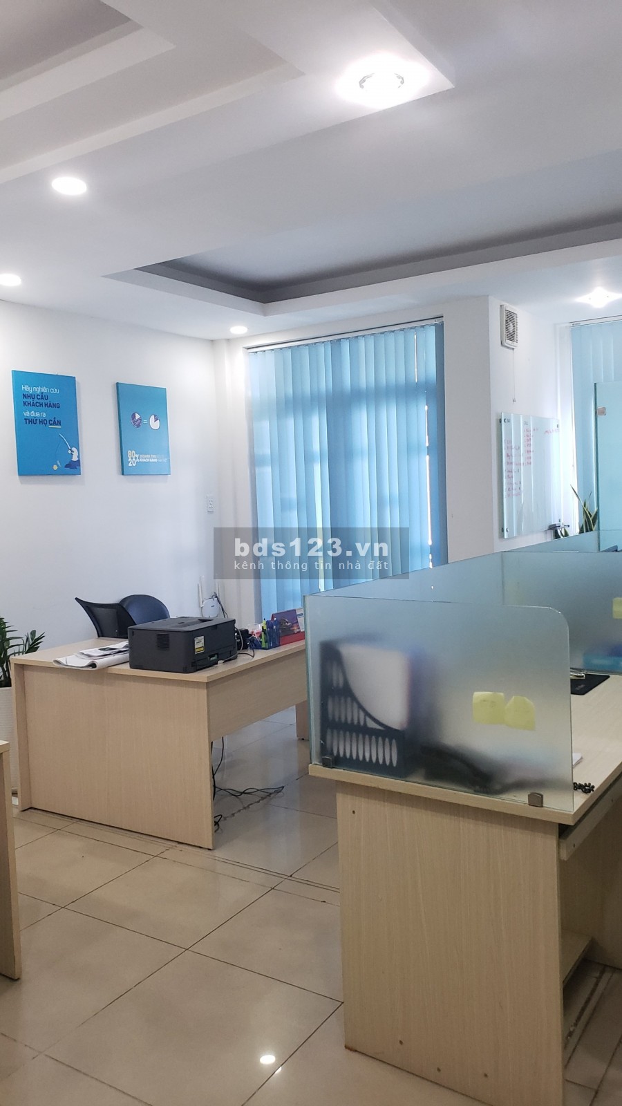 Cho thuê Tầng 03 làm văn phòng có sẵn nội thất làm việc