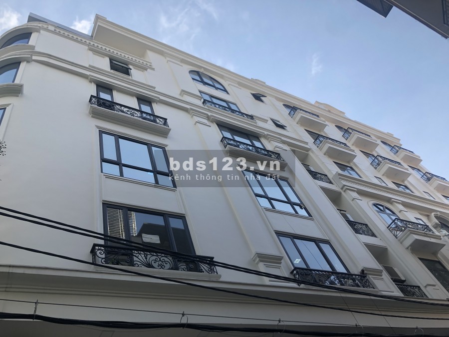 Bán nhà lô góc Trung Kính 72m2, 7 tầng thang máy, MT 18m, giá chào 24.5 tỷ