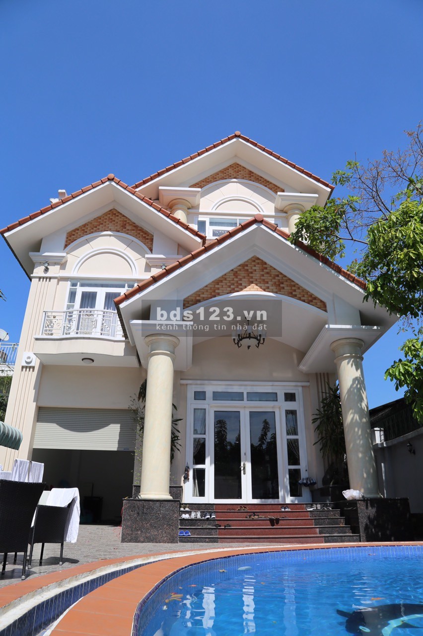Cho thuê Villa 15mx20m, hồ bơi trệt, 1 lầu áp mái 6 phòng, Thảo Điền Quận 2