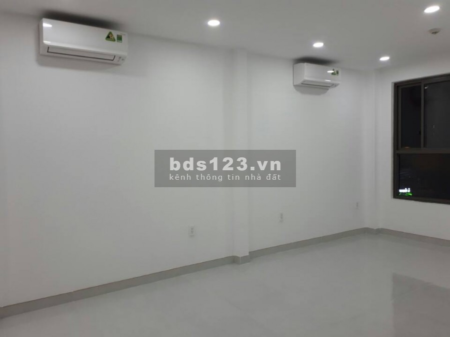 Căn hộ Office Kingston Phú Nhuận nội thất cơ bản, nhà mới 100% Giá chỉ 8Tr/ tháng