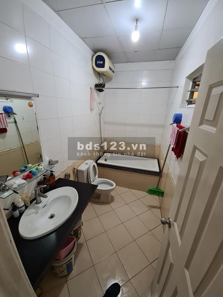 Siêu Phẩm Lạc Long Quân Gara Oto Tránh Kinh Doanh Đỉnh 80m2x5T, 12.9 Tỷ