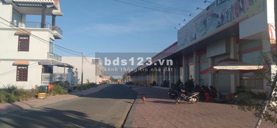 Đất nền mặt tiền chợ Thạnh Phú, Bến Tre, pháp lí chuẩn
