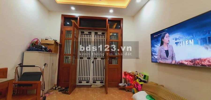 Bán nhà Chiến Thắng dt 45m², 4 tầng, 4 PN ngõ gần 3m, cách đường oto 20m, giá 3.98 tỷ