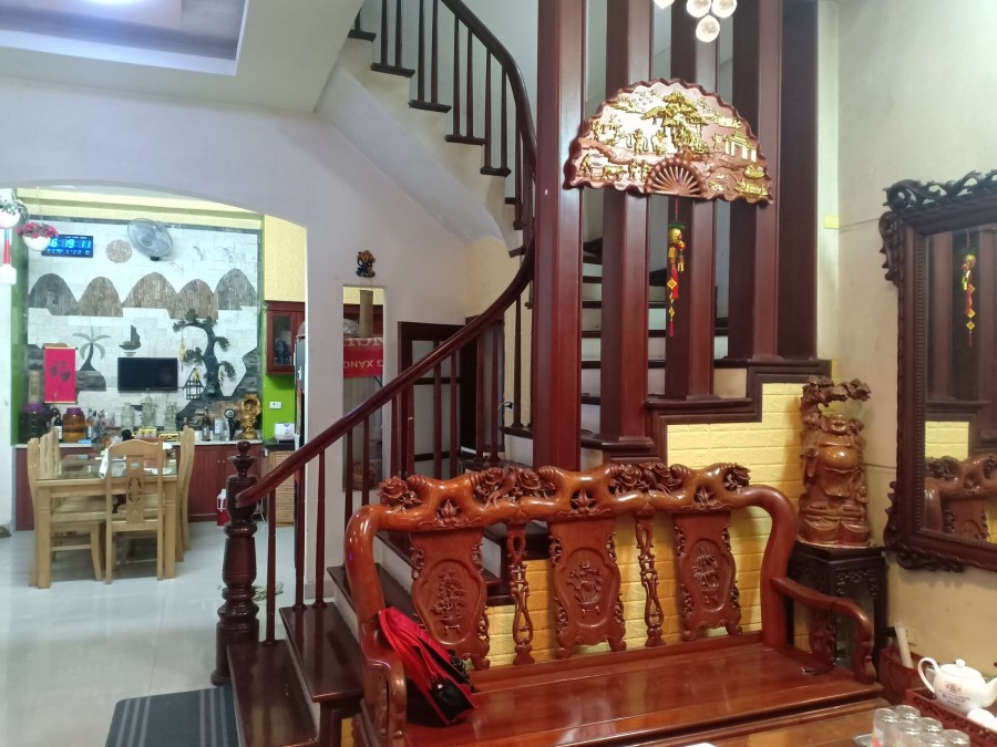 Cần bán nhà riêng phố Khương Đình 60m 5 tầng lô góc, giá chỉ 4,5 tỷ, nhà đẹp, ở ngay