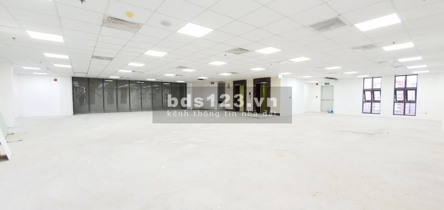 Cho thuê sàn văn phòng 230m2 thông thủy 38 triệu tại Hoàng Cầu, quận Đống Đa