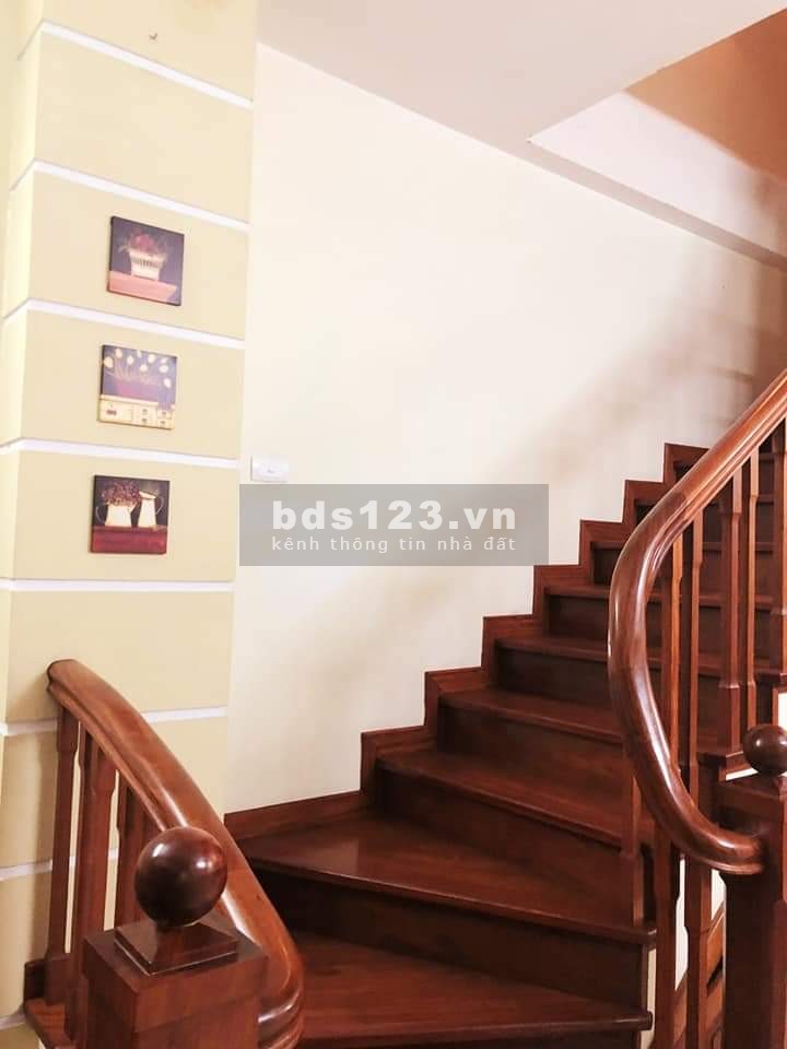 Nhà đẹp Bát Khôi long lanh, ô tô vào Nhà 42M2 nhỉnh 3 tỷ