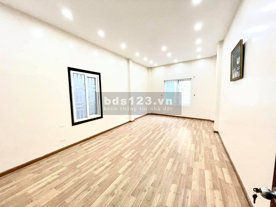Nhà mới xây chờ đón Tân Gia Trường Chinh 45m2 5 tầng mt 4m giá 4.7 tỷ.