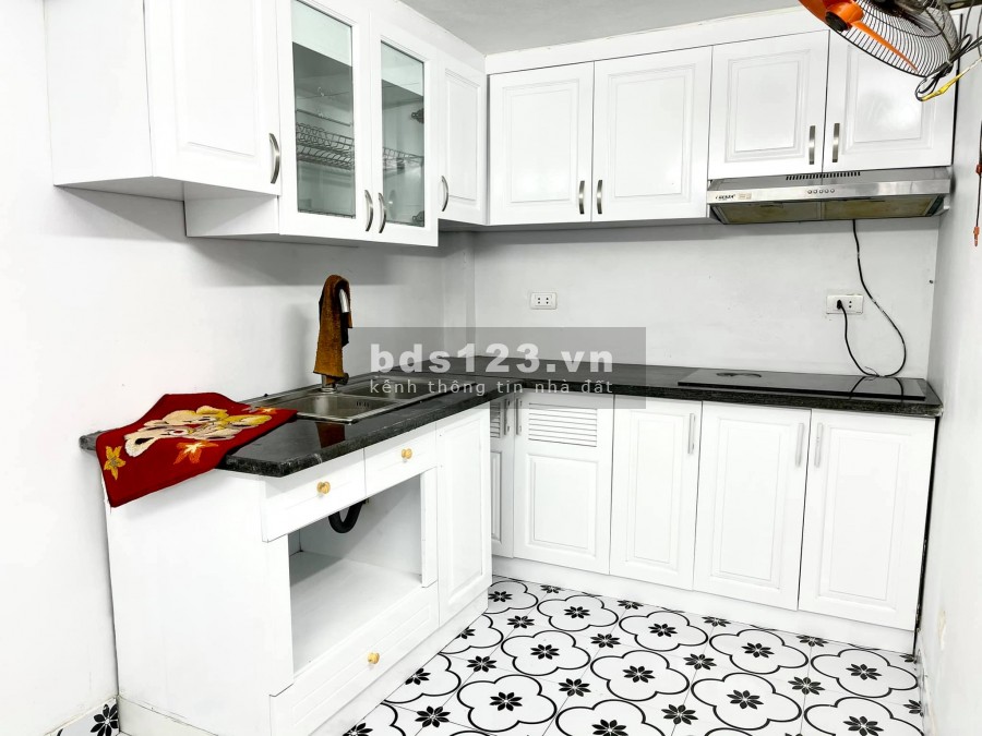 Nhà mới xây chờ đón Tân Gia Trường Chinh 45m2 5 tầng mt 4m giá 4.7 tỷ.