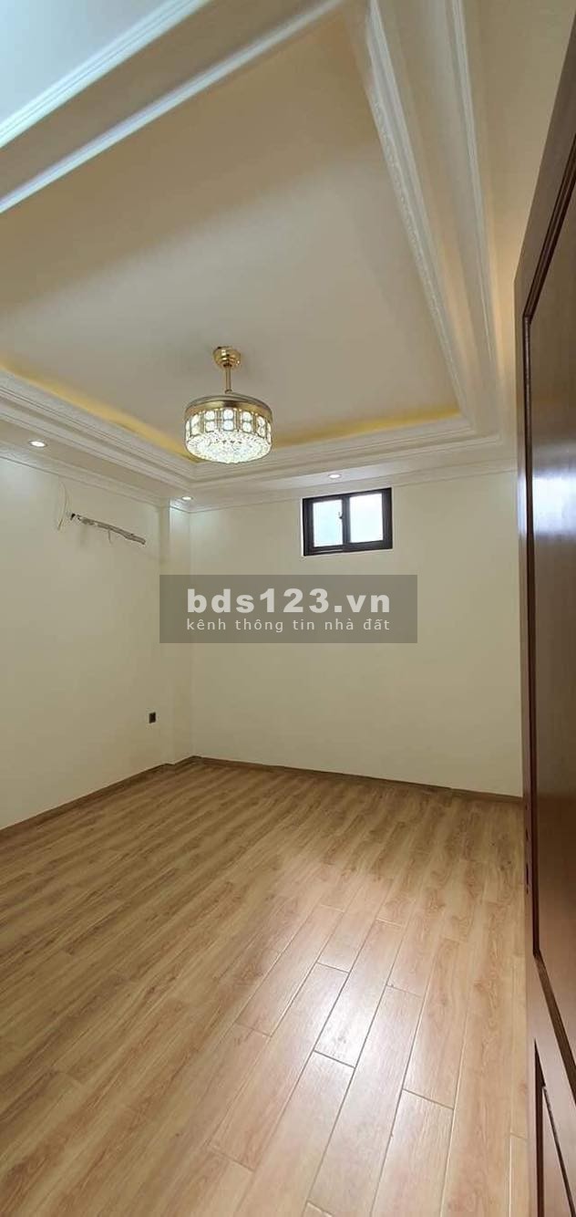 Bán nhà ngõ Bồ Đề, nhà đẹp , thang máy, nội thất đỉnh 55m, 6 tầng, MT 4m, nhỉnh 6 tỷ