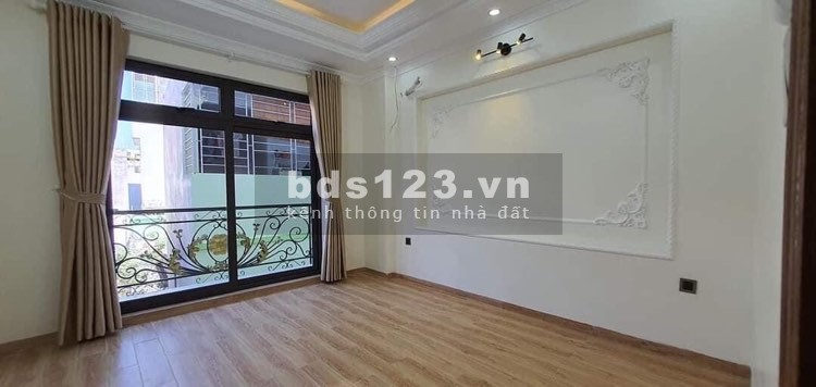 Bán nhà ngõ Bồ Đề, nhà đẹp , thang máy, nội thất đỉnh 55m, 6 tầng, MT 4m, nhỉnh 6 tỷ
