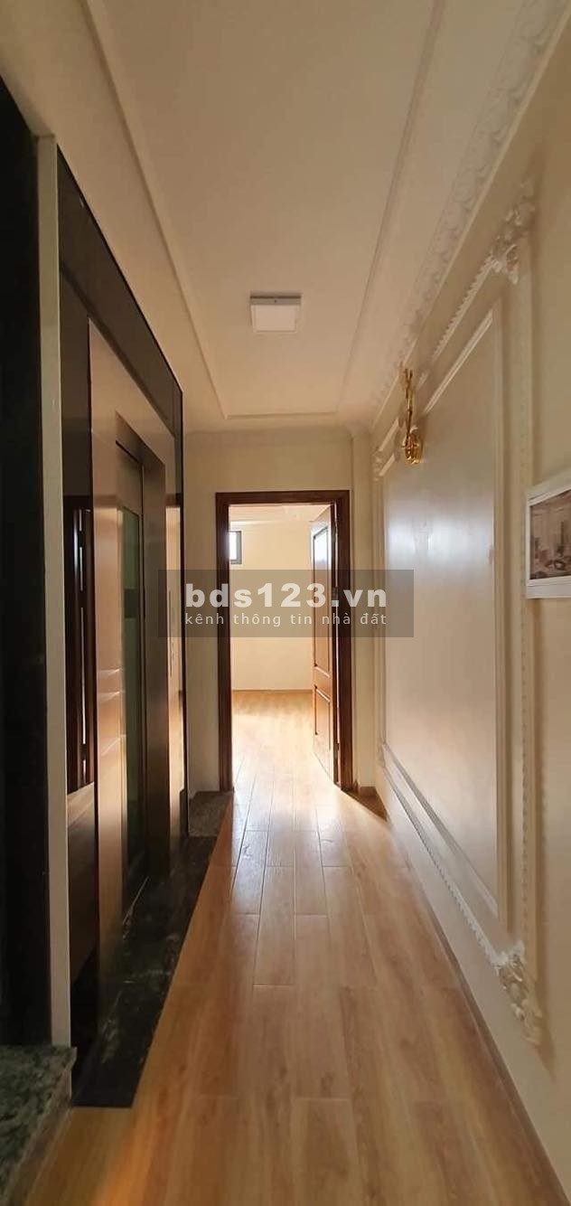 Bán nhà ngõ Bồ Đề, nhà đẹp , thang máy, nội thất đỉnh 55m, 6 tầng, MT 4m, nhỉnh 6 tỷ
