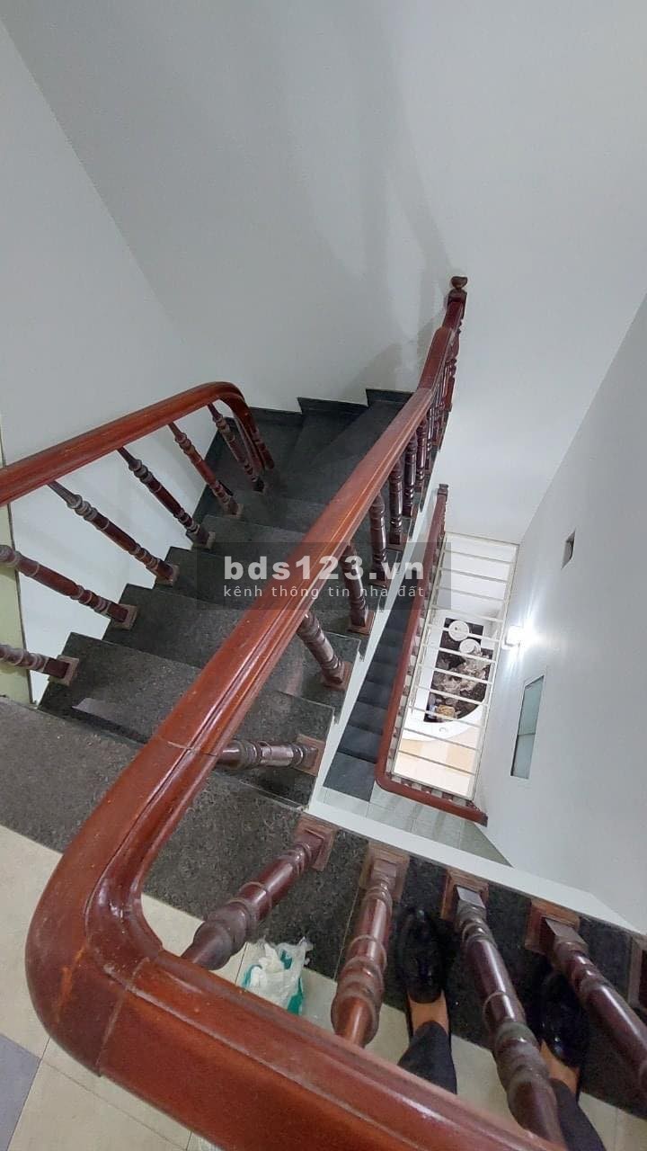 Nhà ngõ 67 Phùng Khoang, 2 mặt ngõ, nở hậu,kinh doanh tốt, DT 71m2-4 tầng- MT 3.5m, Giá 6,5tỷ