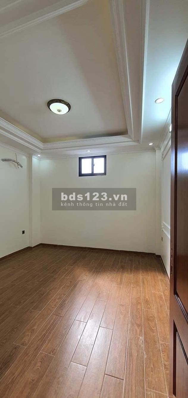 Bán nhà ngõ Bồ Đề, nhà đẹp , thang máy, nội thất đỉnh 55m, 6 tầng, MT 4m, nhỉnh 6 tỷ