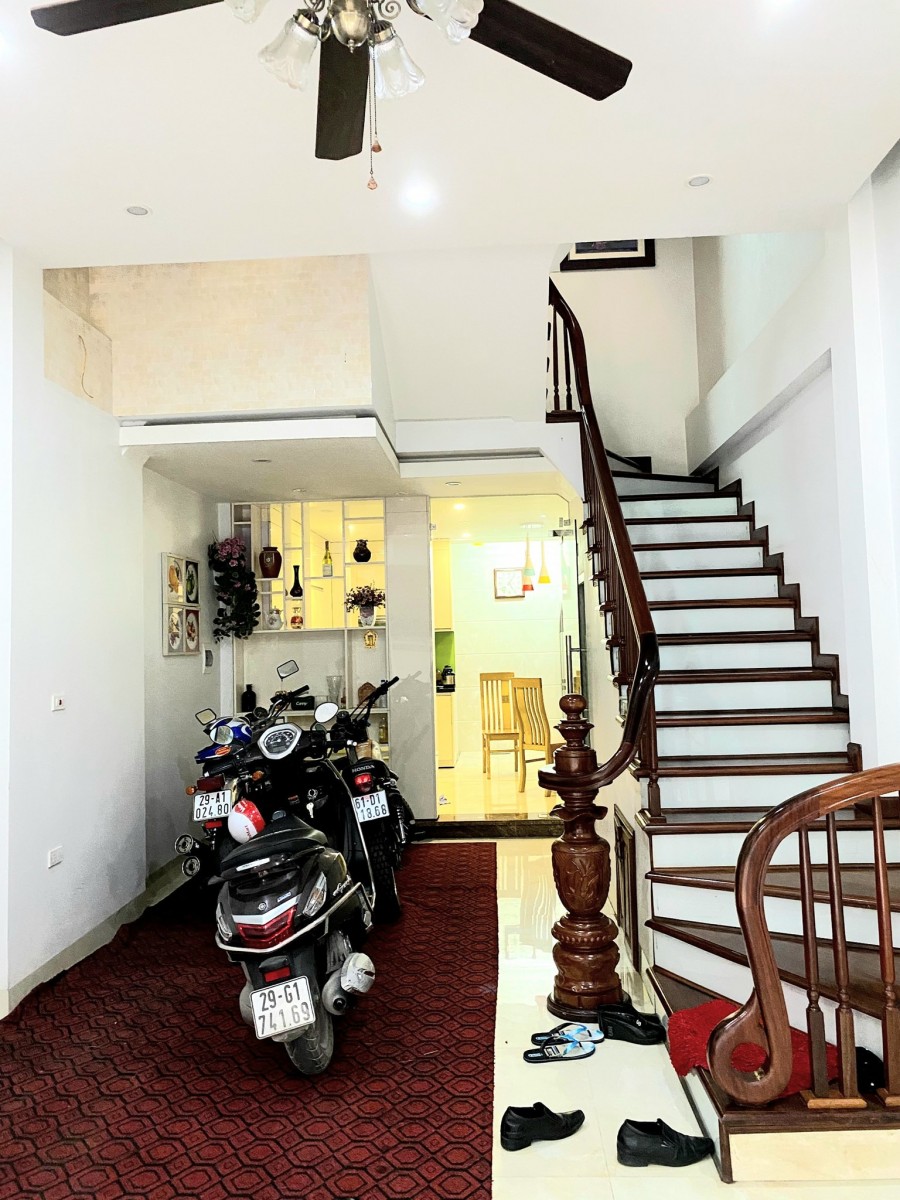 Bán Nhà Lê Trọng Tấn 50m2x5T, Vị Trí Đặc Địa, Ô Tô Tránh, KĐ Đỉnh, Nhà Đẹp Hiện Đại, MT 4m