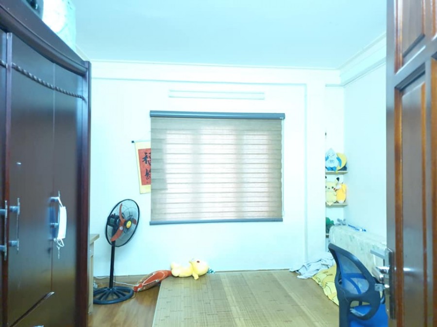 Cần tiền bán nhà Tam Trinh, Hoàng Mai, sát Time City, 4 tầng chỉ 2 tỷ 200 LH 0944267031