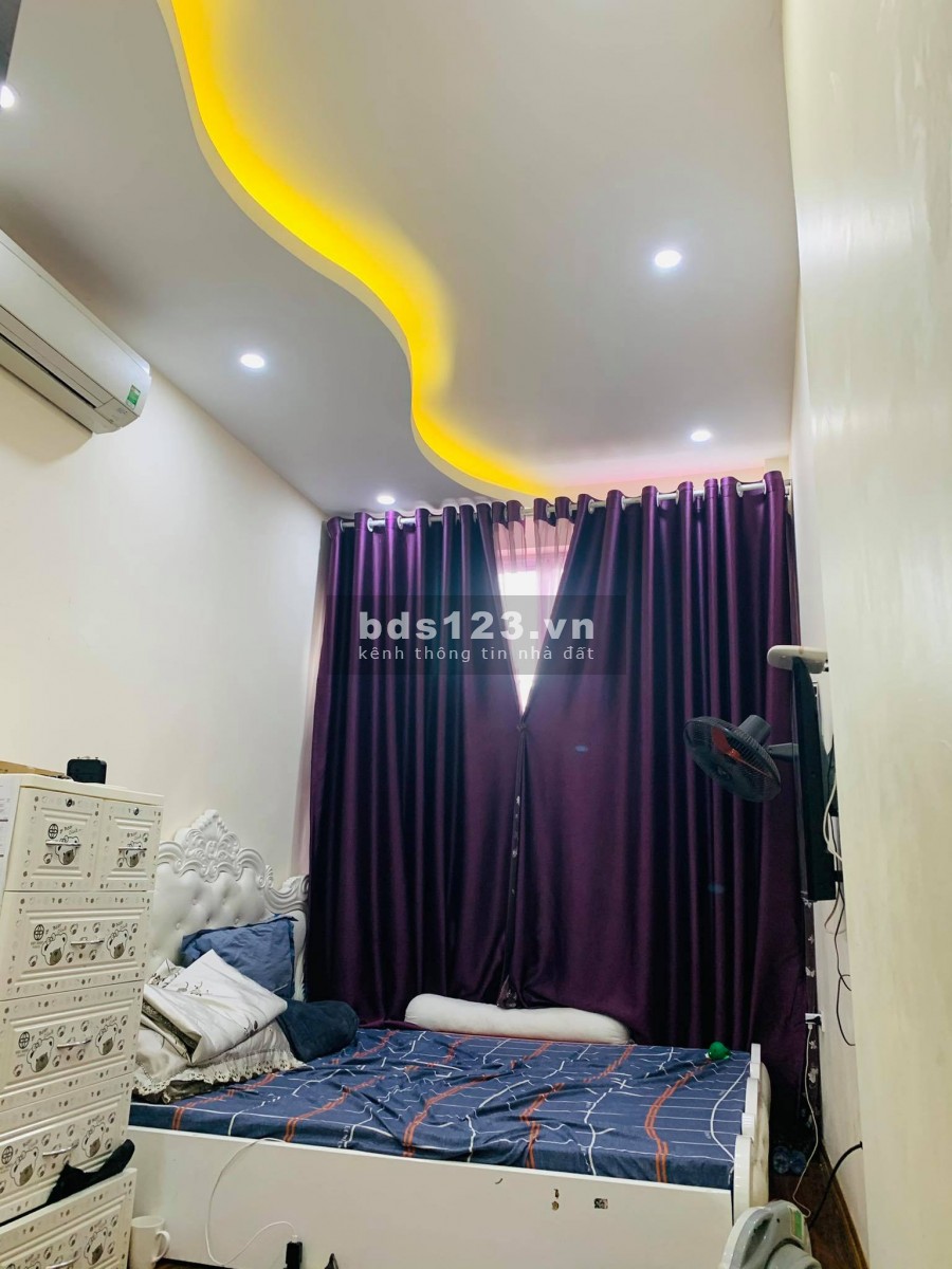 Bán gấp nhà 2 mặt thoáng 183 Vũ Tông Phan Thanh Xuân, 50m2 *4T, cách phố 30m, giá 4,2 tỷ